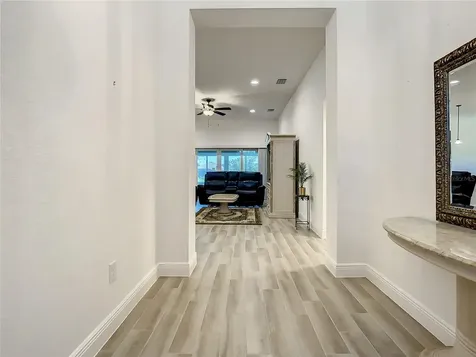 10247 Julia Isles Avenue Oxford FL 34484