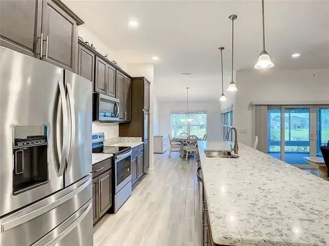 10247 Julia Isles Avenue Oxford FL 34484