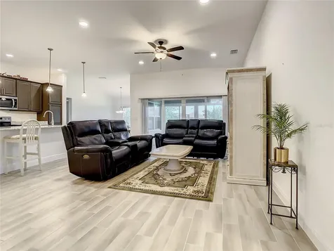 10247 Julia Isles Avenue Oxford FL 34484
