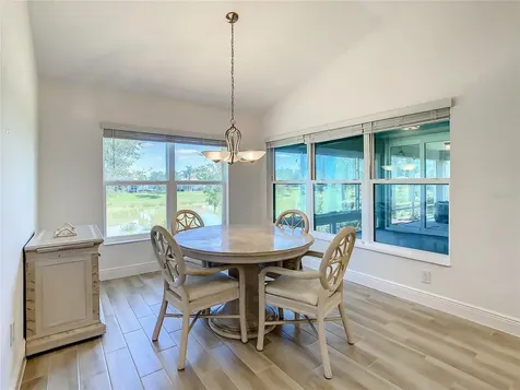10247 Julia Isles Avenue Oxford FL 34484