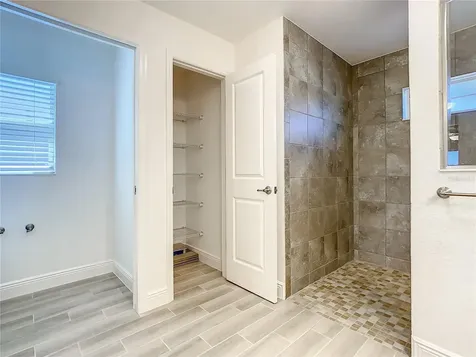 10247 Julia Isles Avenue Oxford FL 34484