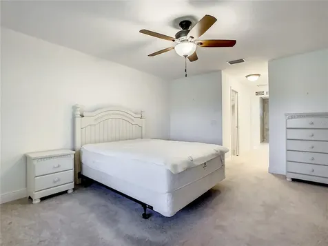 10247 Julia Isles Avenue Oxford FL 34484