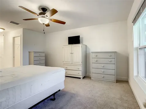 10247 Julia Isles Avenue Oxford FL 34484
