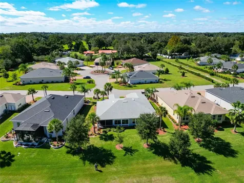 10247 Julia Isles Avenue Oxford FL 34484