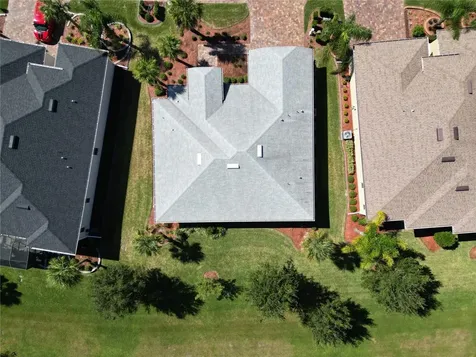 10247 Julia Isles Avenue Oxford FL 34484
