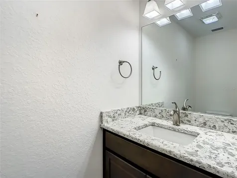 10247 Julia Isles Avenue Oxford FL 34484