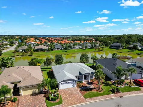 10247 Julia Isles Avenue Oxford FL 34484