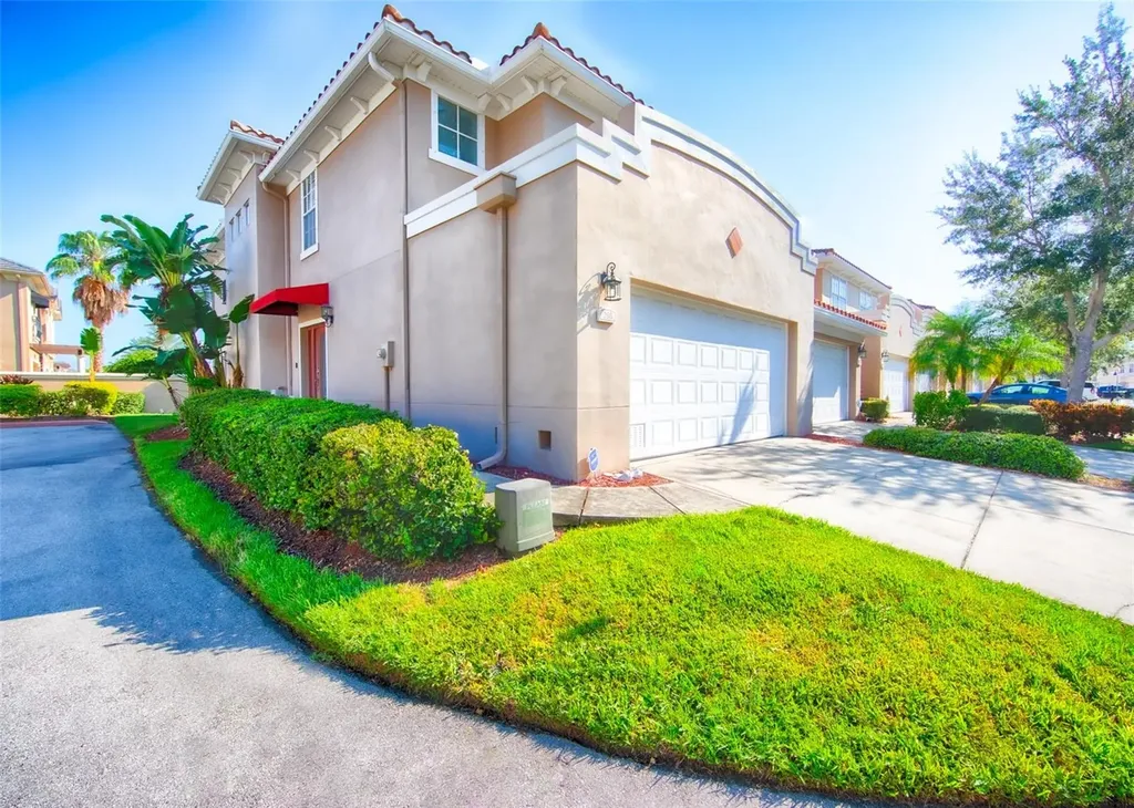 288 Valencia Circle St Petersburg FL 33716
