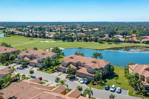 8132 Miramar Way Lakewood Ranch FL 34202