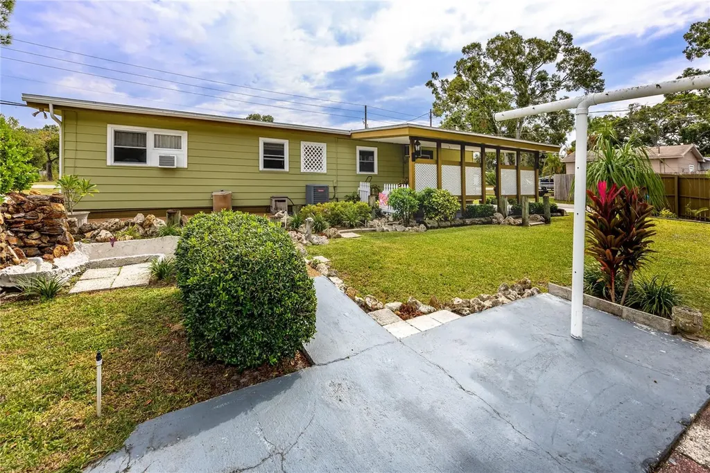 8990 60th Street N Pinellas Park FL 33782