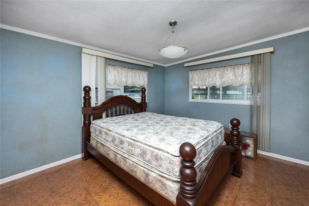 8990 60th Street N Pinellas Park FL 33782