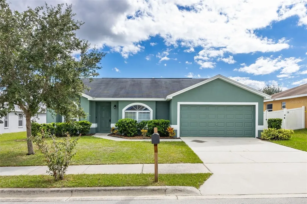 937 Highland Meadows Street Davenport FL 33837