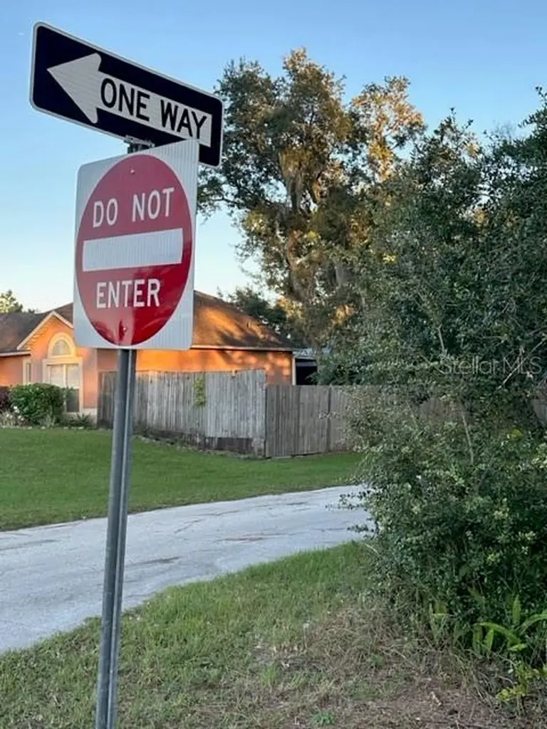 1407 Courtland Boulevard Deltona FL 32738