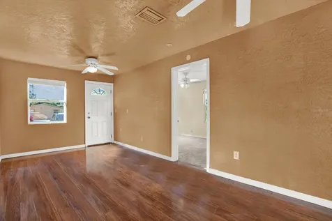 4407 44th Avenue N St Petersburg FL 33714