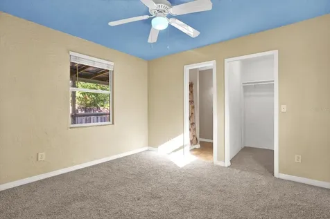 4407 44th Avenue N St Petersburg FL 33714