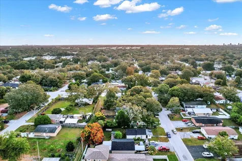 4407 44th Avenue N St Petersburg FL 33714