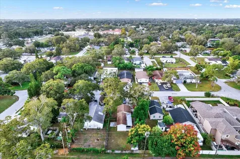 4407 44th Avenue N St Petersburg FL 33714