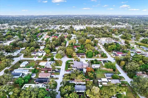 4407 44th Avenue N St Petersburg FL 33714