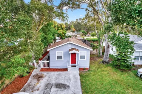 4407 44th Avenue N St Petersburg FL 33714