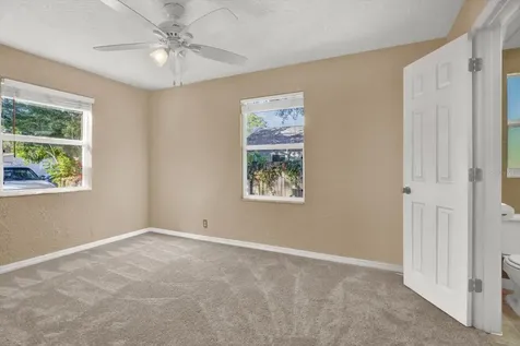 4407 44th Avenue N St Petersburg FL 33714