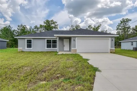 32 Malauka Lane Ocklawaha FL 32179