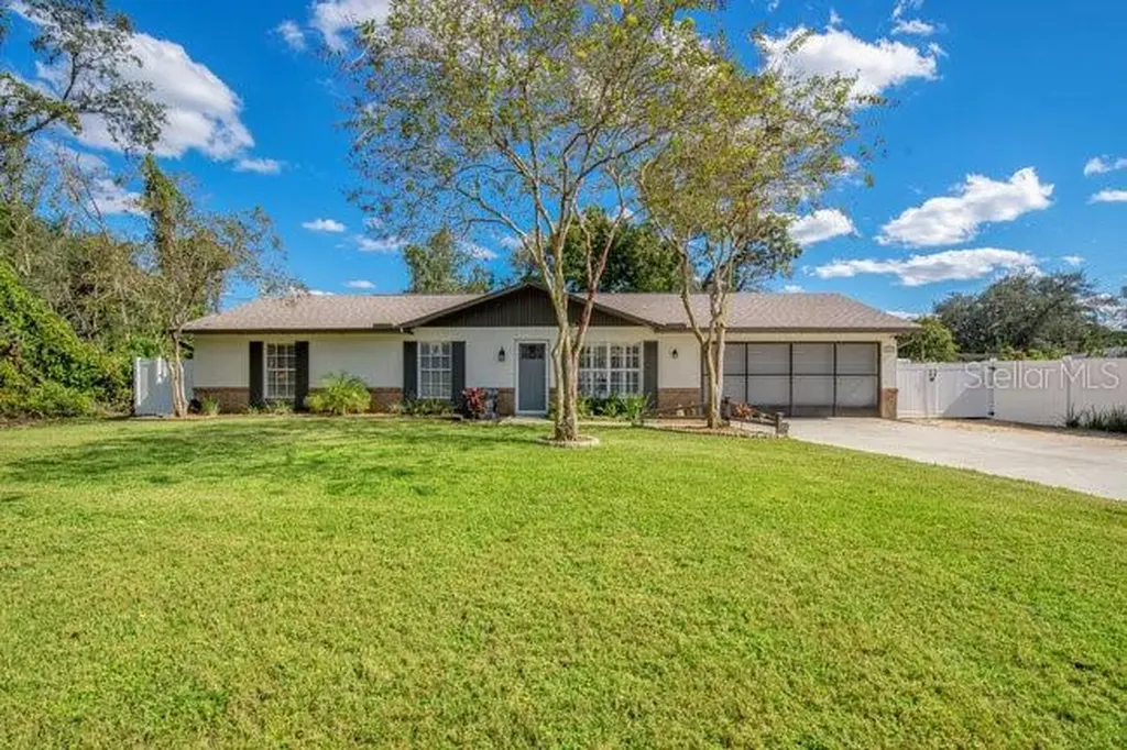 3221 Gulfport Avenue Deltona FL 32738
