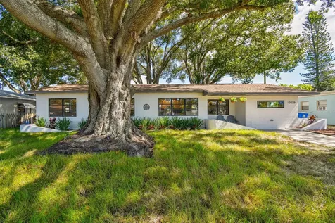 6619 10th Street N St Petersburg FL 33702