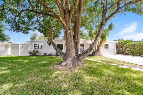 137 Mercado Avenue Orlando FL 32807