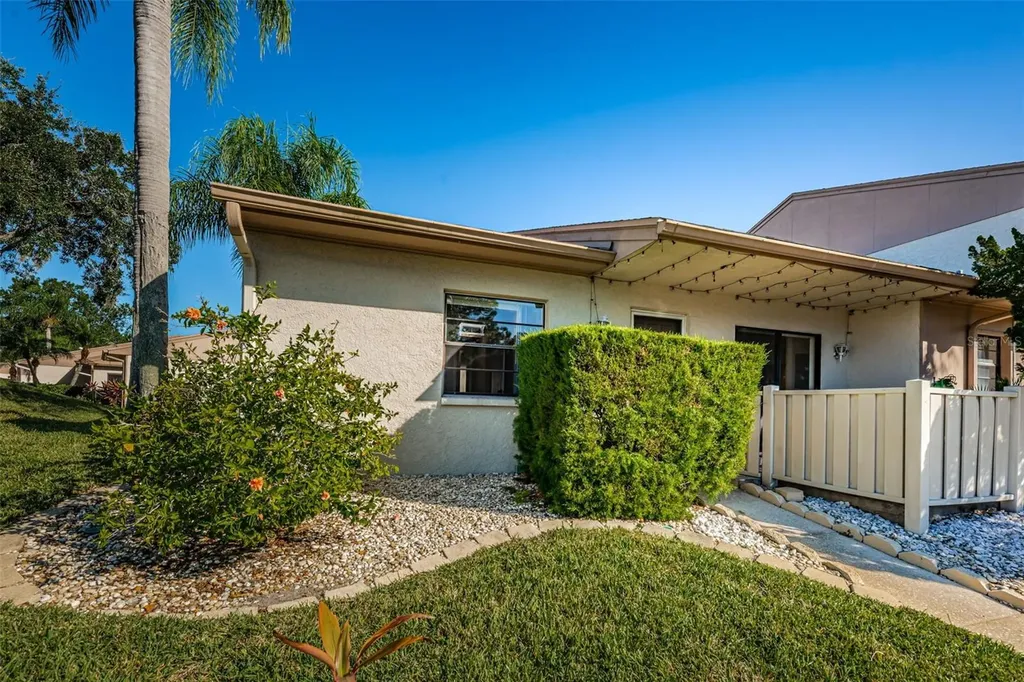 180 Ingrid Place Oldsmar FL 34677