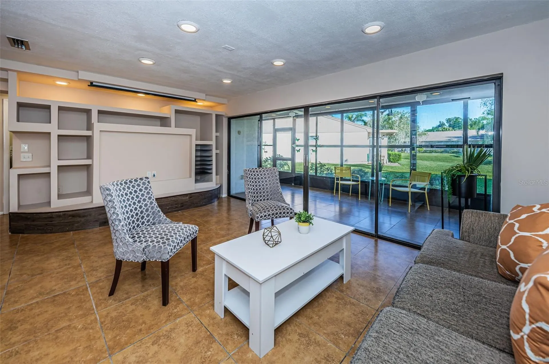180 Ingrid Place Oldsmar FL 34677