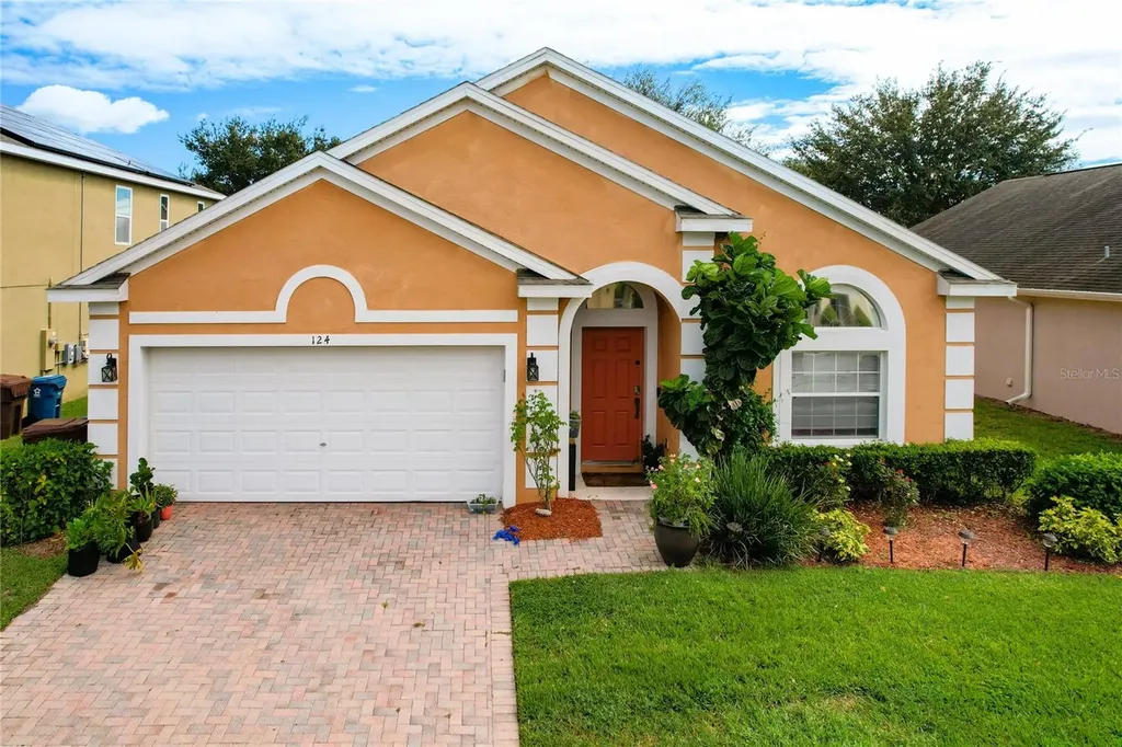 124 Malaga Avenue Davenport FL 33837