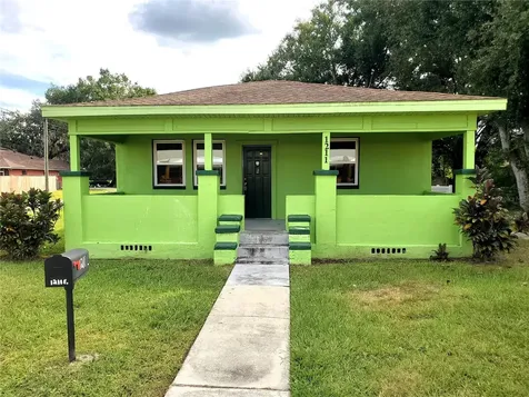 1211 E Warren Street Plant City FL 33563
