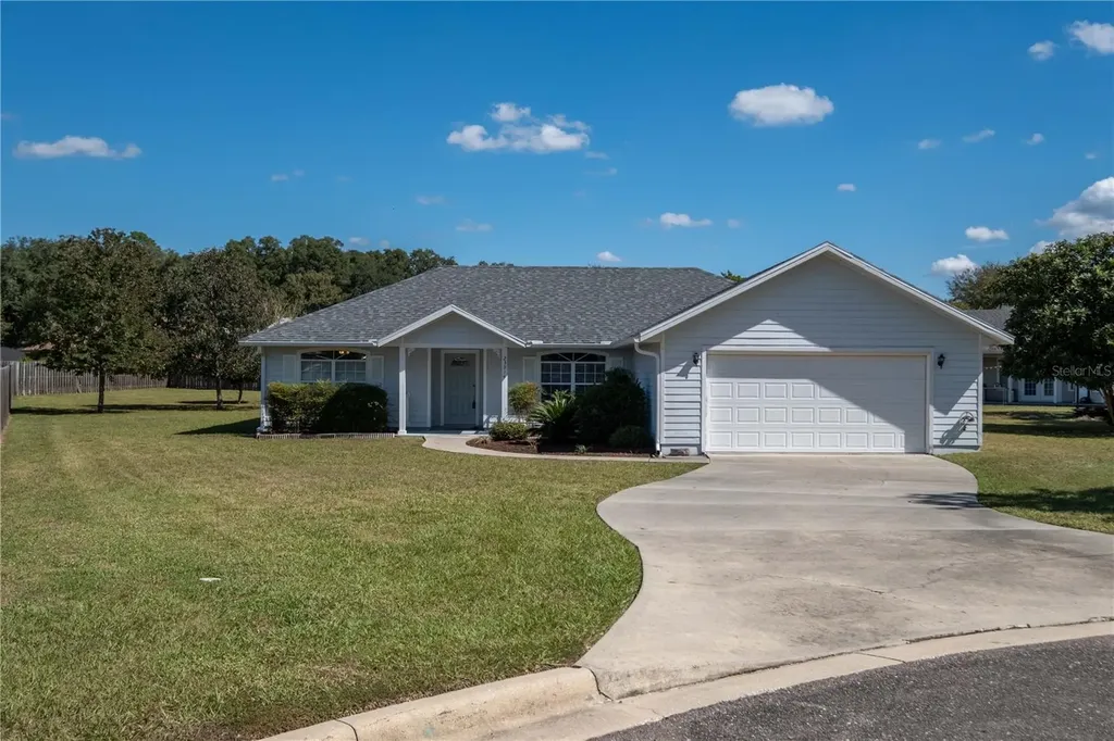 23914 NW 2nd Lane Newberry FL 32669