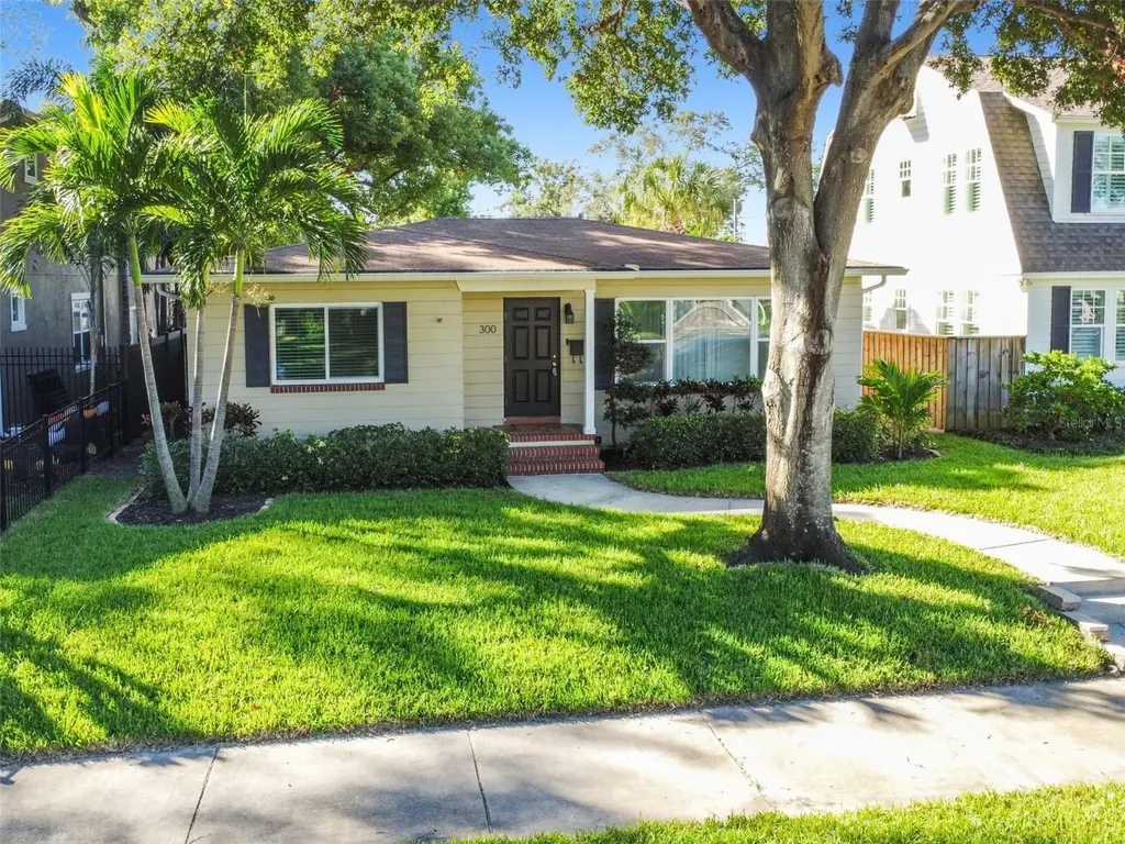 300 26th Avenue N St Petersburg FL 33704