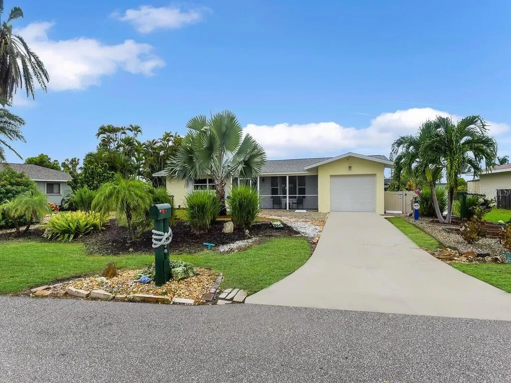 4112 SE 10th Place Cape Coral FL 33904