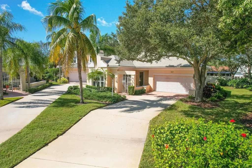 1217 Holly Fern Lane Sarasota FL 34239