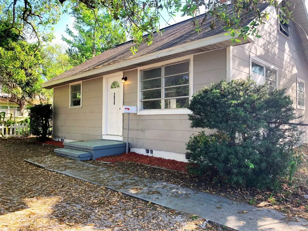 2038 16th Street S St Petersburg FL 33705