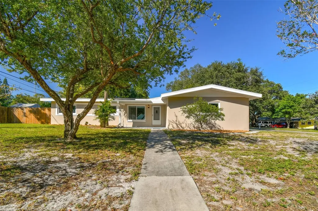 1270 Woodlawn Street Clearwater FL 33756