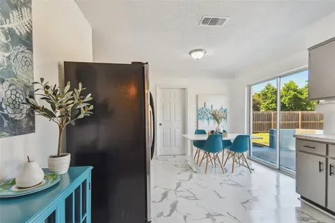 5261 27th Avenue N St Petersburg FL 33710