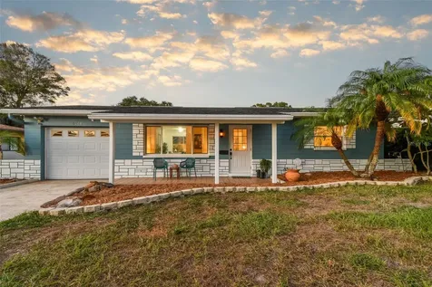 5261 27th Avenue N St Petersburg FL 33710