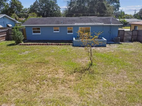 5261 27th Avenue N St Petersburg FL 33710