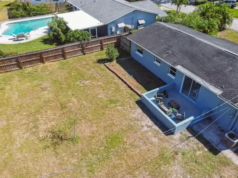 5261 27th Avenue N St Petersburg FL 33710