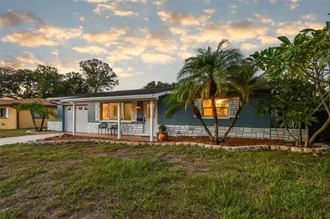 5261 27th Avenue N St Petersburg FL 33710