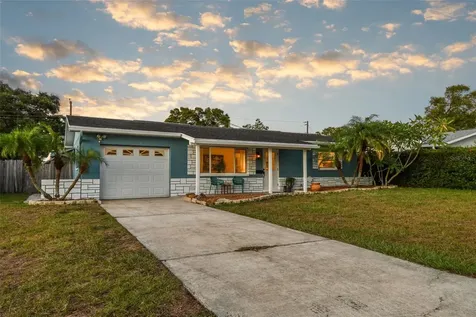 5261 27th Avenue N St Petersburg FL 33710