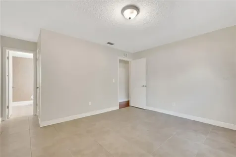 916 Shangri La Drive Seffner FL 33584