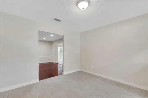 916 Shangri La Drive Seffner FL 33584