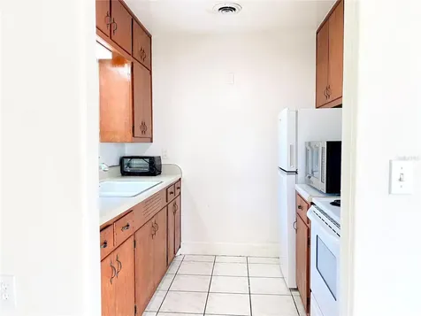 2401 W Oak Street Kissimmee FL 34741