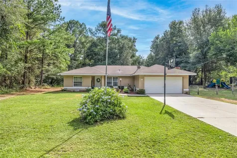 21 Sequoia Loop Court Ocklawaha FL 32179