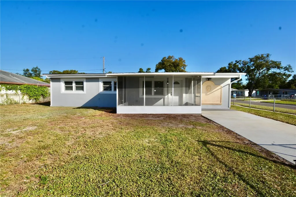 2040 Waikiki Way Tampa FL 33619