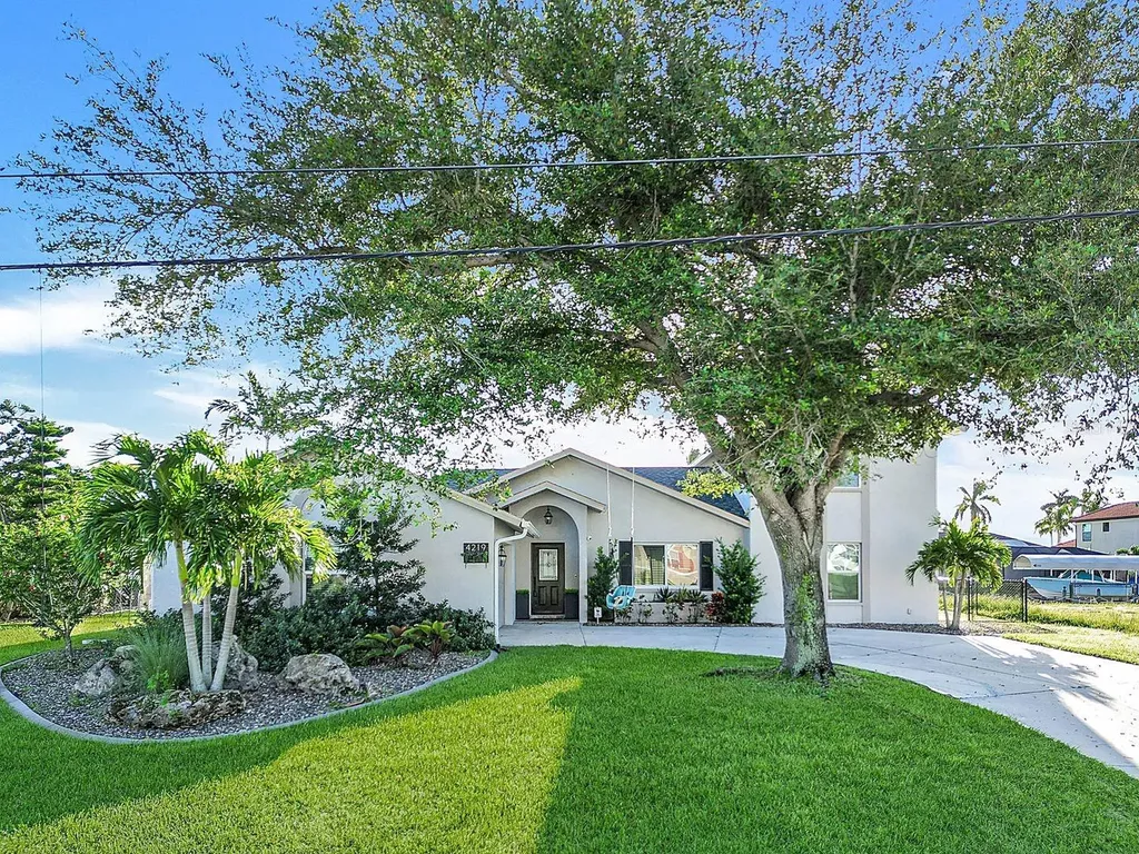 4219 SW 13th Avenue Cape Coral FL 33914